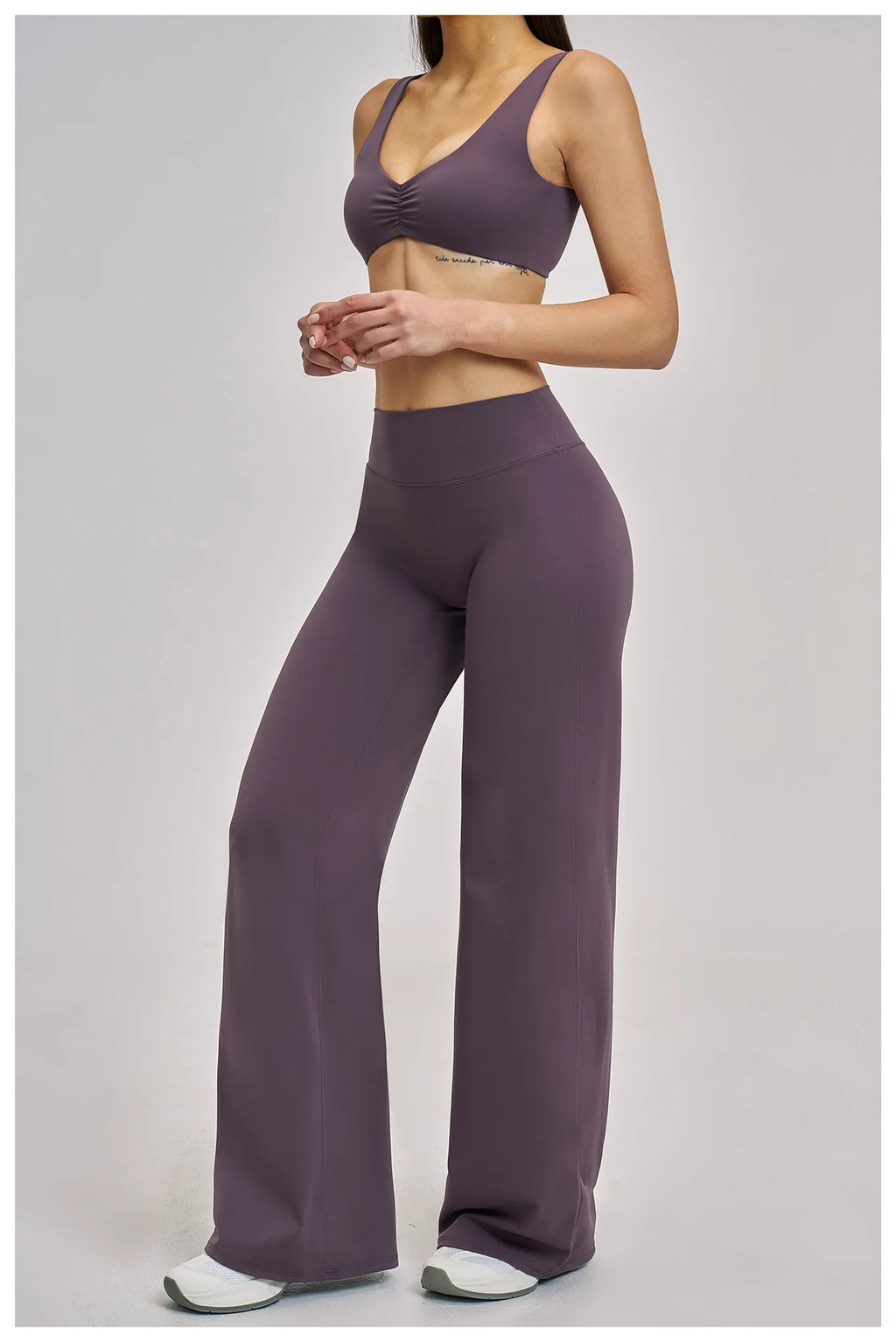 VM's Yoga Suit SPECIFICATIONSApplicable scenario: Running, fitness equipment, fitness, sports trends, cycling, extreme challenges, hiking, camping, dancingAppropriate season: Summer/Winter/Spring/AutumnBlocking: RegularBrand Name: NoEnName_NullCN: Guangdo