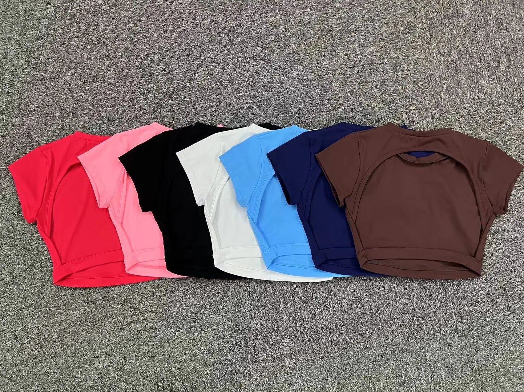 VM Women Sports Breathable Workout Tops SPECIFICATIONS Blocking: Regular Brand Name: hearuisavy CN: Guangdong Choice: yes Color: Black Blue Coffee Brown Green White Gray Craft of Weaving: Knit Department Name: Women Fabric Type: Broadcloth Feature: Anti-P