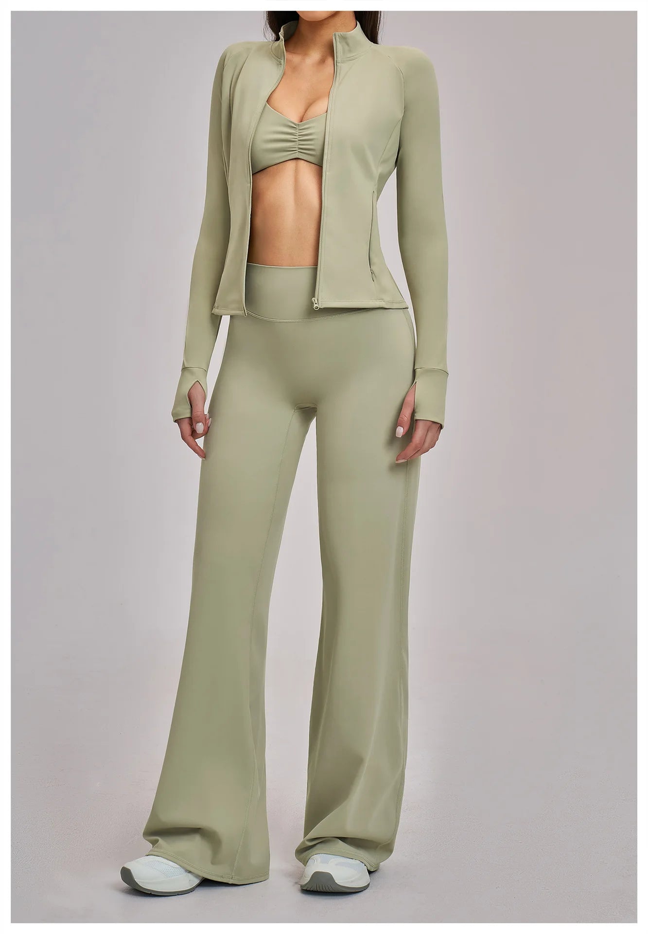 VM's Yoga Suit SPECIFICATIONSApplicable scenario: Running, fitness equipment, fitness, sports trends, cycling, extreme challenges, hiking, camping, dancingAppropriate season: Summer/Winter/Spring/AutumnBlocking: RegularBrand Name: NoEnName_NullCN: Guangdo