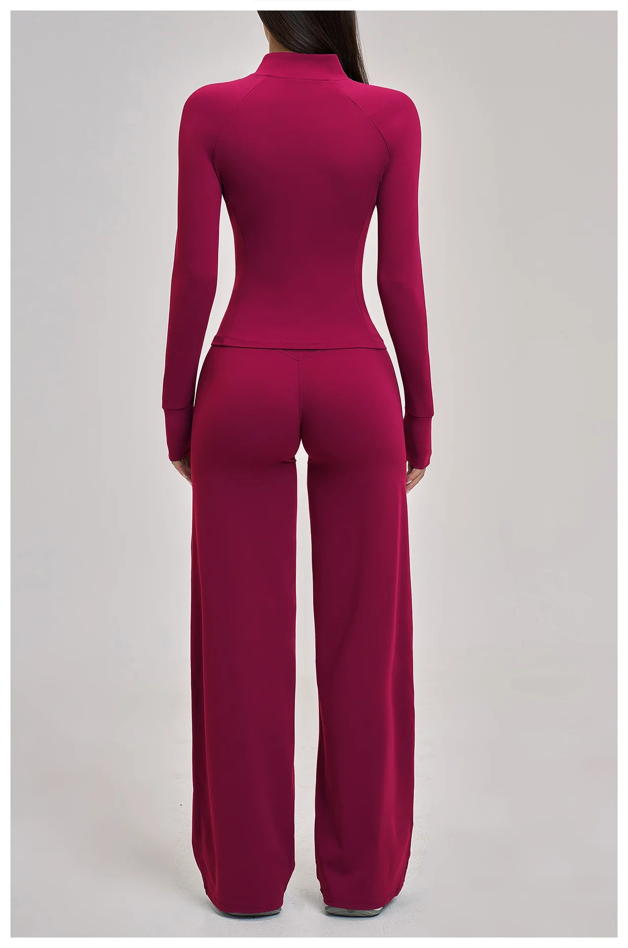 VM's Yoga Suit SPECIFICATIONSApplicable scenario: Running, fitness equipment, fitness, sports trends, cycling, extreme challenges, hiking, camping, dancingAppropriate season: Summer/Winter/Spring/AutumnBlocking: RegularBrand Name: NoEnName_NullCN: Guangdo