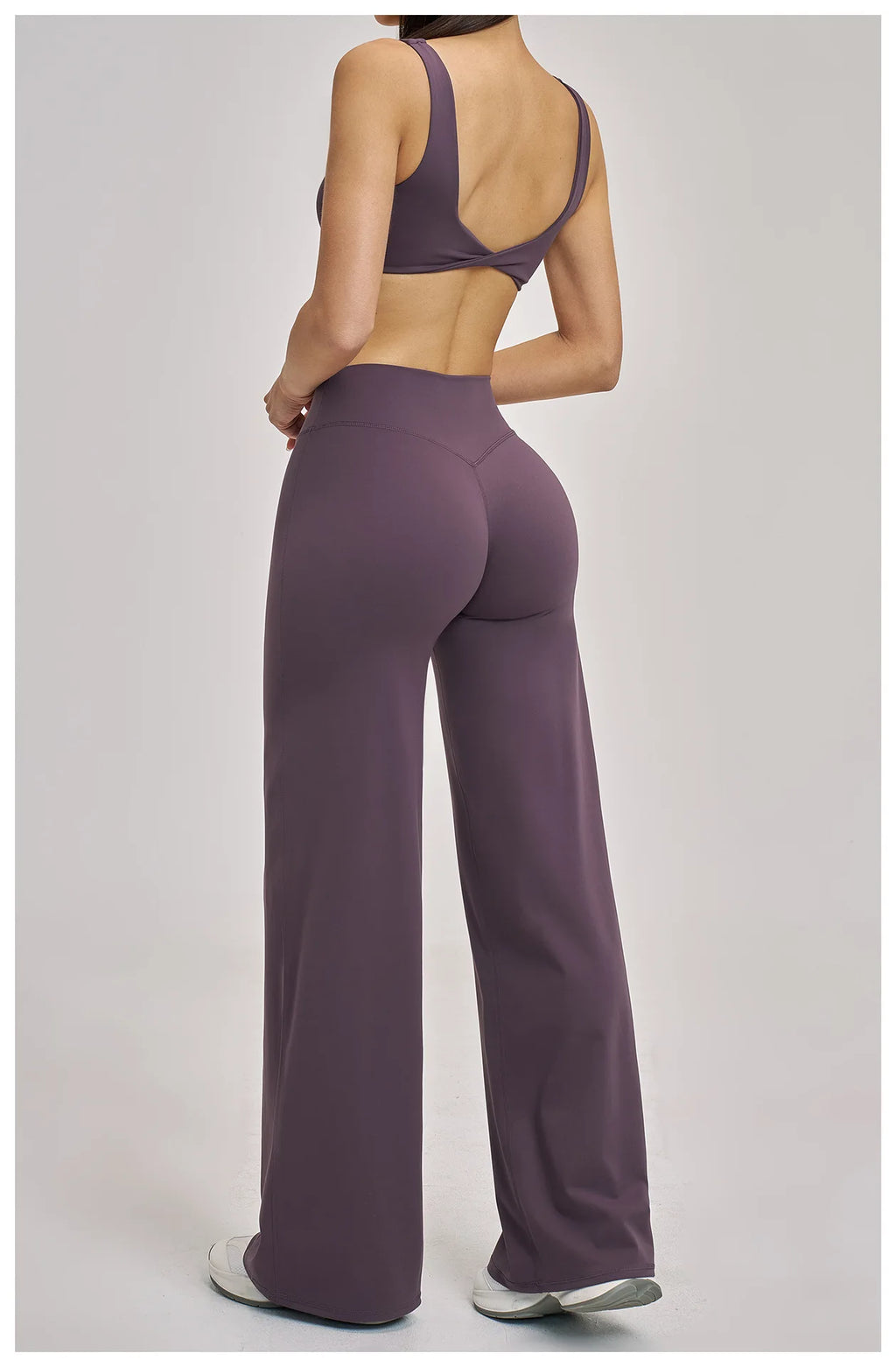 VM's Yoga Suit SPECIFICATIONSApplicable scenario: Running, fitness equipment, fitness, sports trends, cycling, extreme challenges, hiking, camping, dancingAppropriate season: Summer/Winter/Spring/AutumnBlocking: RegularBrand Name: NoEnName_NullCN: Guangdo
