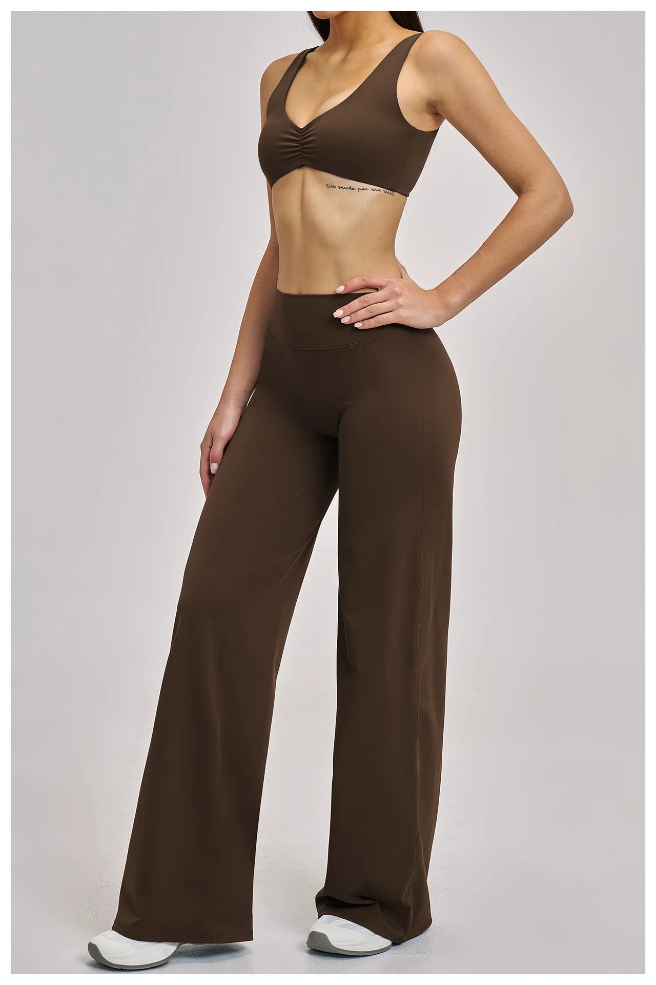 VM's Yoga Suit SPECIFICATIONSApplicable scenario: Running, fitness equipment, fitness, sports trends, cycling, extreme challenges, hiking, camping, dancingAppropriate season: Summer/Winter/Spring/AutumnBlocking: RegularBrand Name: NoEnName_NullCN: Guangdo