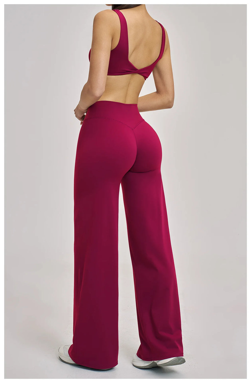 VM's Yoga Suit SPECIFICATIONSApplicable scenario: Running, fitness equipment, fitness, sports trends, cycling, extreme challenges, hiking, camping, dancingAppropriate season: Summer/Winter/Spring/AutumnBlocking: RegularBrand Name: NoEnName_NullCN: Guangdo
