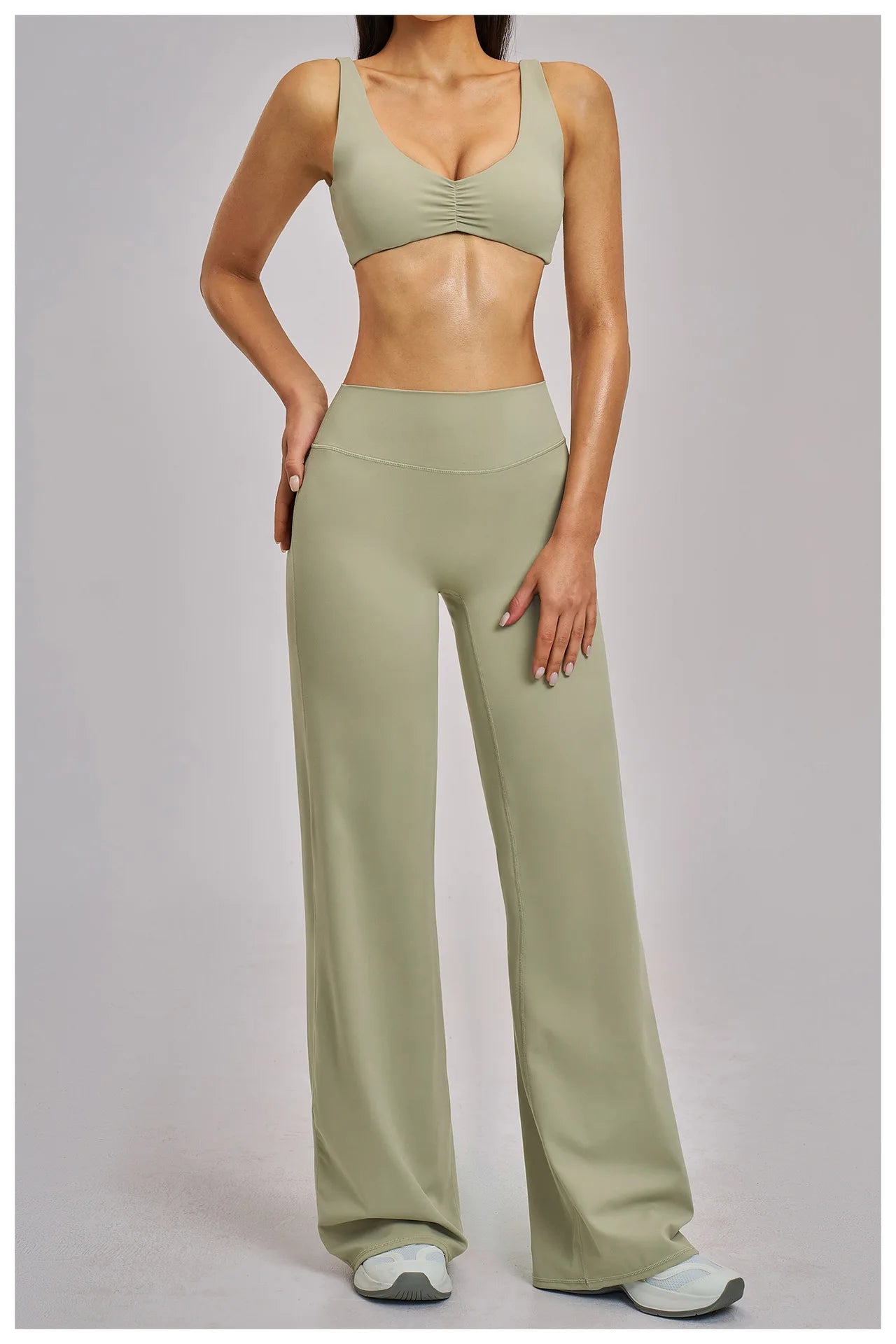 VM's Yoga Suit SPECIFICATIONSApplicable scenario: Running, fitness equipment, fitness, sports trends, cycling, extreme challenges, hiking, camping, dancingAppropriate season: Summer/Winter/Spring/AutumnBlocking: RegularBrand Name: NoEnName_NullCN: Guangdo