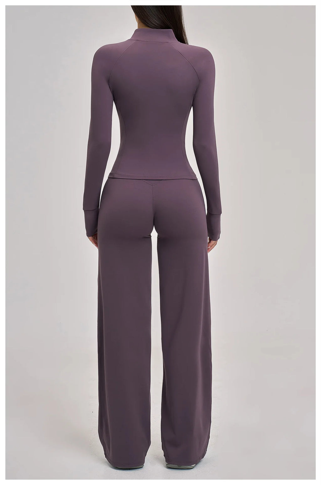 VM's Yoga Suit SPECIFICATIONSApplicable scenario: Running, fitness equipment, fitness, sports trends, cycling, extreme challenges, hiking, camping, dancingAppropriate season: Summer/Winter/Spring/AutumnBlocking: RegularBrand Name: NoEnName_NullCN: Guangdo