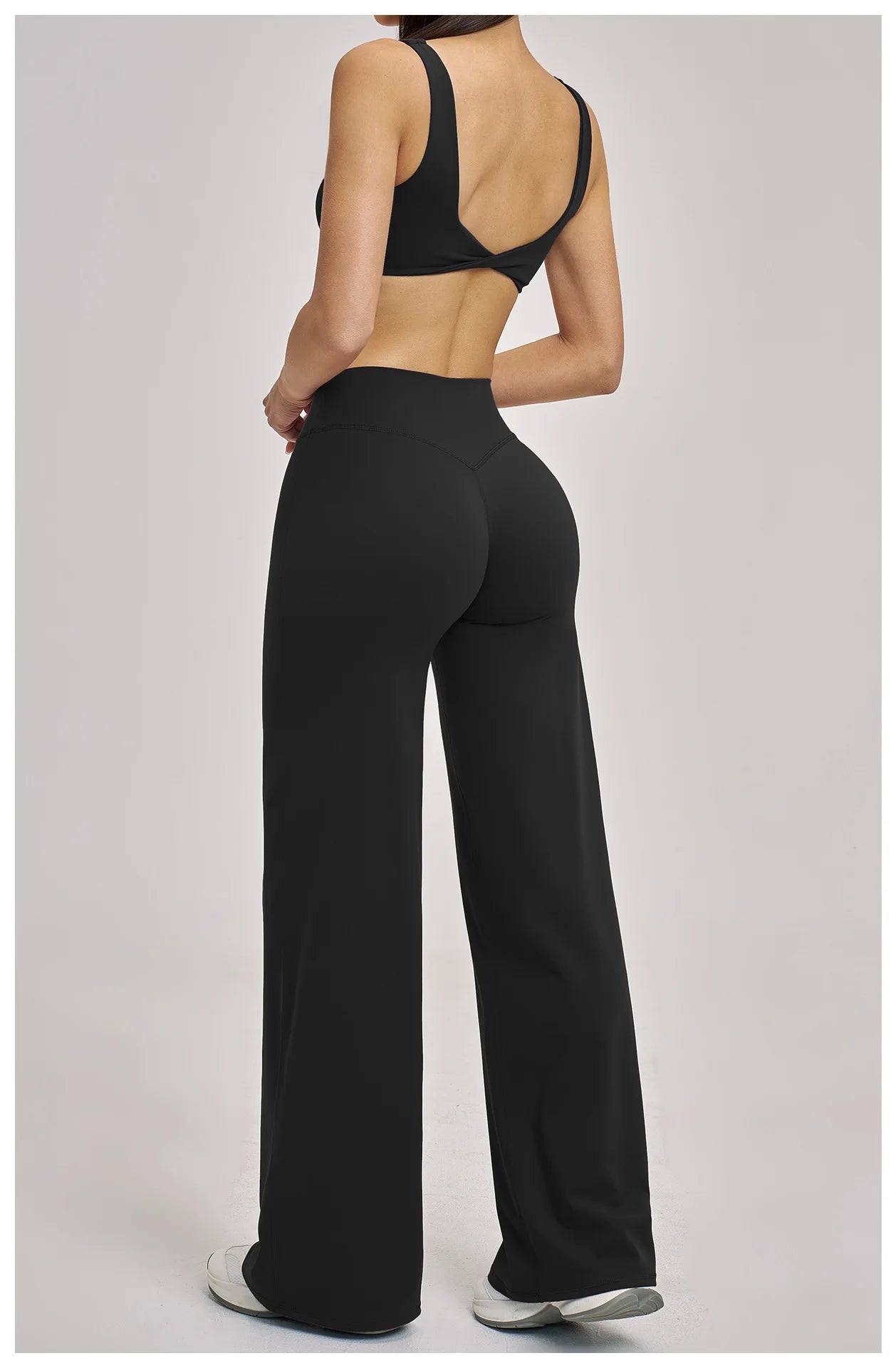 VM's Yoga Suit SPECIFICATIONSApplicable scenario: Running, fitness equipment, fitness, sports trends, cycling, extreme challenges, hiking, camping, dancingAppropriate season: Summer/Winter/Spring/AutumnBlocking: RegularBrand Name: NoEnName_NullCN: Guangdo