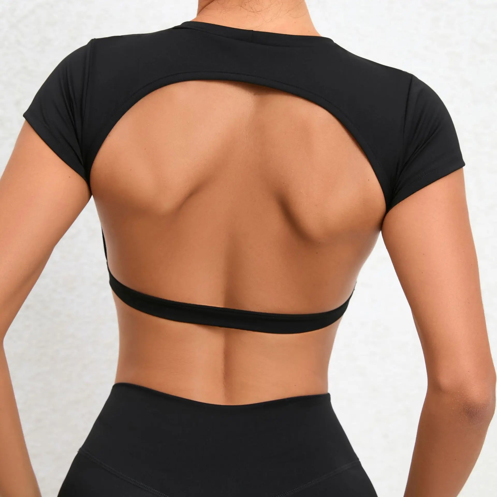 VM Women Sports Breathable Workout Tops SPECIFICATIONS Blocking: Regular Brand Name: hearuisavy CN: Guangdong Choice: yes Color: Black Blue Coffee Brown Green White Gray Craft of Weaving: Knit Department Name: Women Fabric Type: Broadcloth Feature: Anti-P