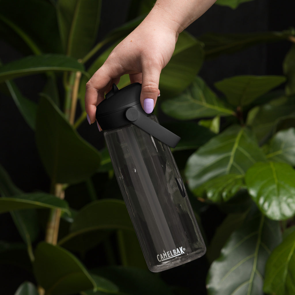 VM Flip Straw Water Bottle Stay hydrated in style with this flip straw water bottle, made from 50% recycled plastic. Resistant to stains, shattering, and odors, it keeps your drinks fresh, while the leak-proof cover and bite valve prevent spills. This ext
