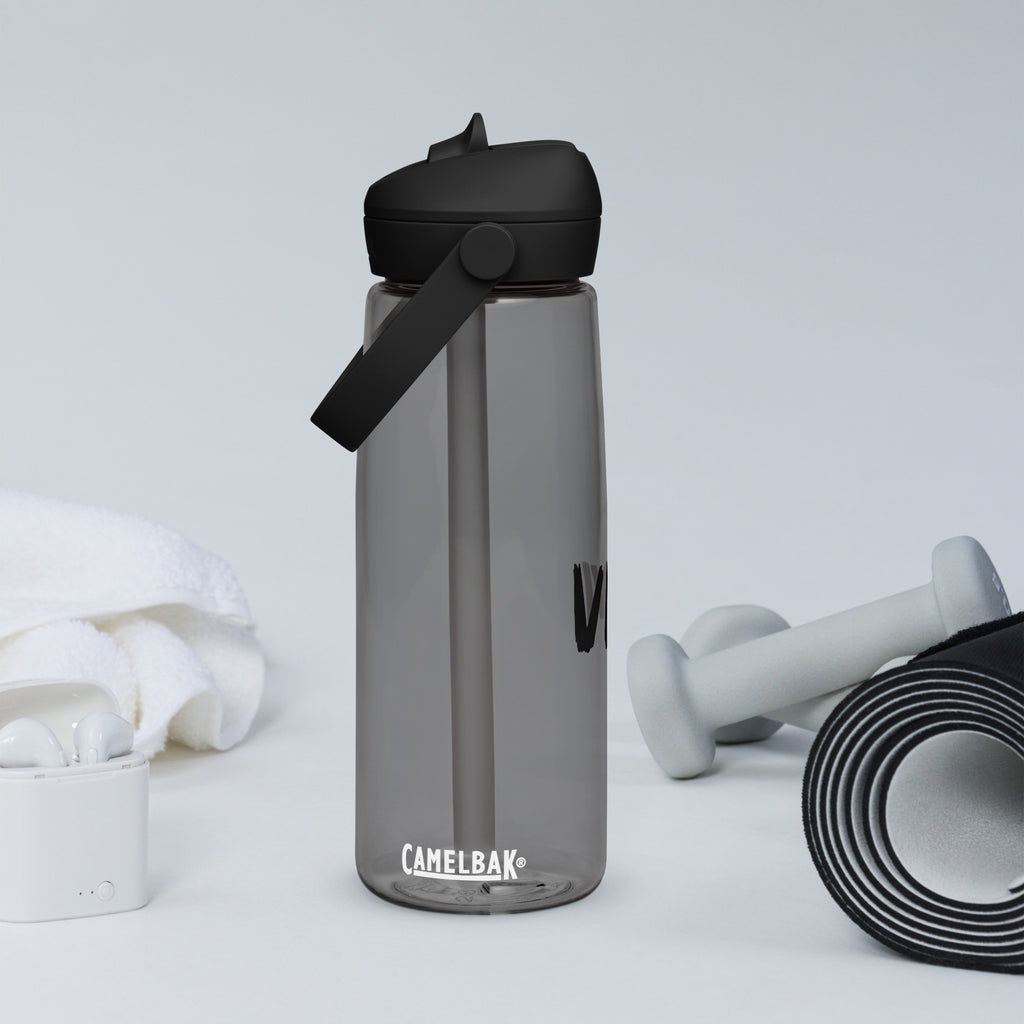VM Flip Straw Water Bottle Stay hydrated in style with this flip straw water bottle, made from 50% recycled plastic. Resistant to stains, shattering, and odors, it keeps your drinks fresh, while the leak-proof cover and bite valve prevent spills. This ext