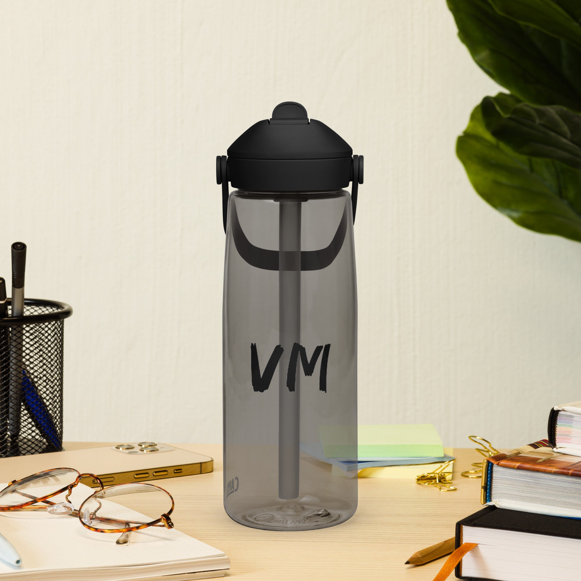 VM Flip Straw Water Bottle Stay hydrated in style with this flip straw water bottle, made from 50% recycled plastic. Resistant to stains, shattering, and odors, it keeps your drinks fresh, while the leak-proof cover and bite valve prevent spills. This ext