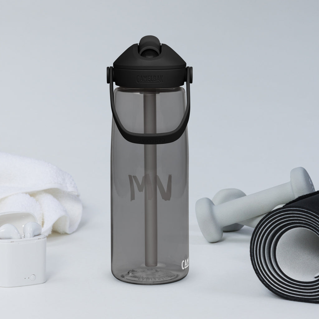 VM Flip Straw Water Bottle Stay hydrated in style with this flip straw water bottle, made from 50% recycled plastic. Resistant to stains, shattering, and odors, it keeps your drinks fresh, while the leak-proof cover and bite valve prevent spills. This ext