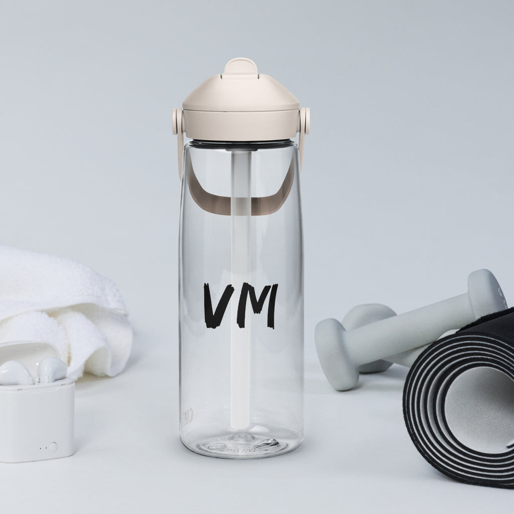 VM Flip Straw Water Bottle Stay hydrated in style with this flip straw water bottle, made from 50% recycled plastic. Resistant to stains, shattering, and odors, it keeps your drinks fresh, while the leak-proof cover and bite valve prevent spills. This ext