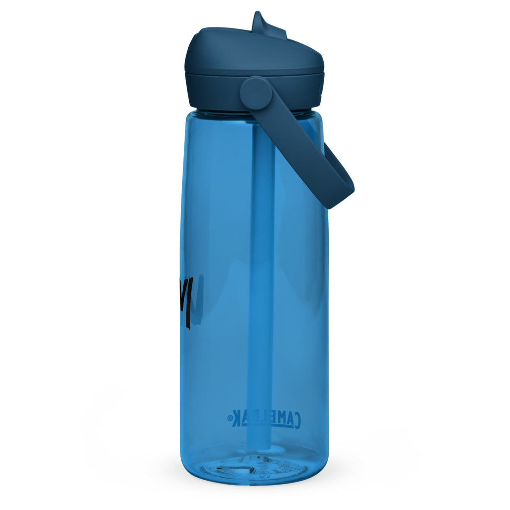 VM Flip Straw Water Bottle Stay hydrated in style with this flip straw water bottle, made from 50% recycled plastic. Resistant to stains, shattering, and odors, it keeps your drinks fresh, while the leak-proof cover and bite valve prevent spills. This ext