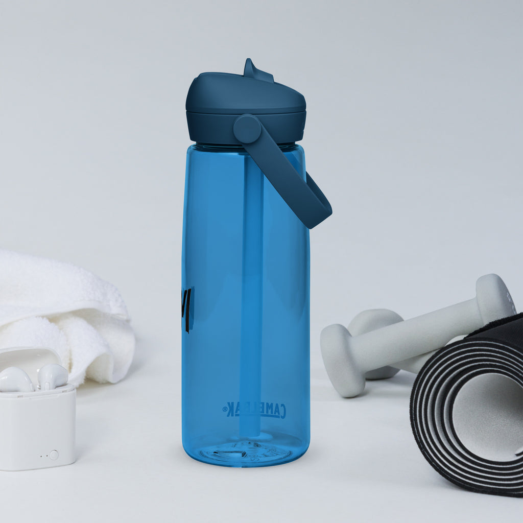 VM Flip Straw Water Bottle Stay hydrated in style with this flip straw water bottle, made from 50% recycled plastic. Resistant to stains, shattering, and odors, it keeps your drinks fresh, while the leak-proof cover and bite valve prevent spills. This ext