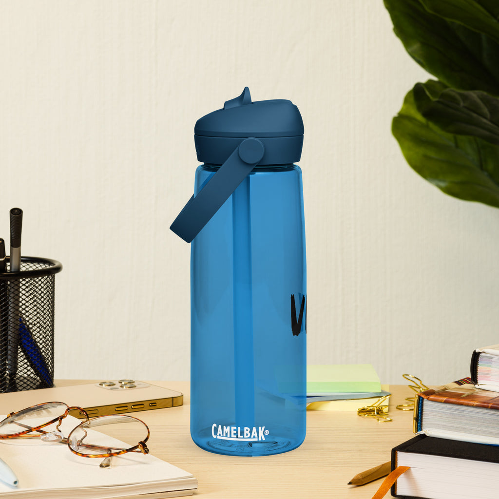 VM Flip Straw Water Bottle Stay hydrated in style with this flip straw water bottle, made from 50% recycled plastic. Resistant to stains, shattering, and odors, it keeps your drinks fresh, while the leak-proof cover and bite valve prevent spills. This ext