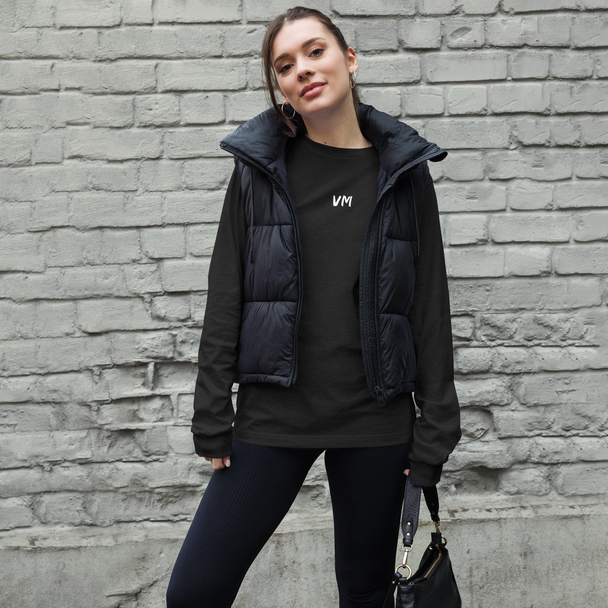 VM Unisex Long Sleeve Tee Enrich your wardrobe with a versatile long sleeve tee. For a casual look, combine it with your favorite jeans, and layer it with a button-up shirt, a zip-up hoodie, or a snazzy jacket. Dress it up with formal trousers or chinos t